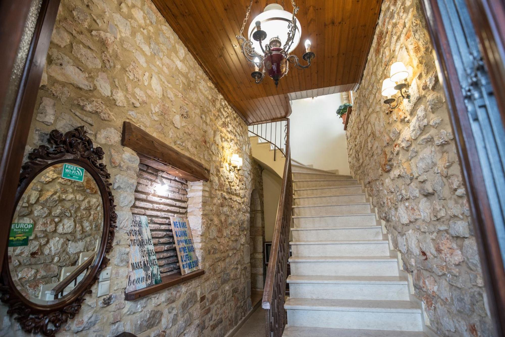 Seafront Stone Suites Vonitsa Esterno foto