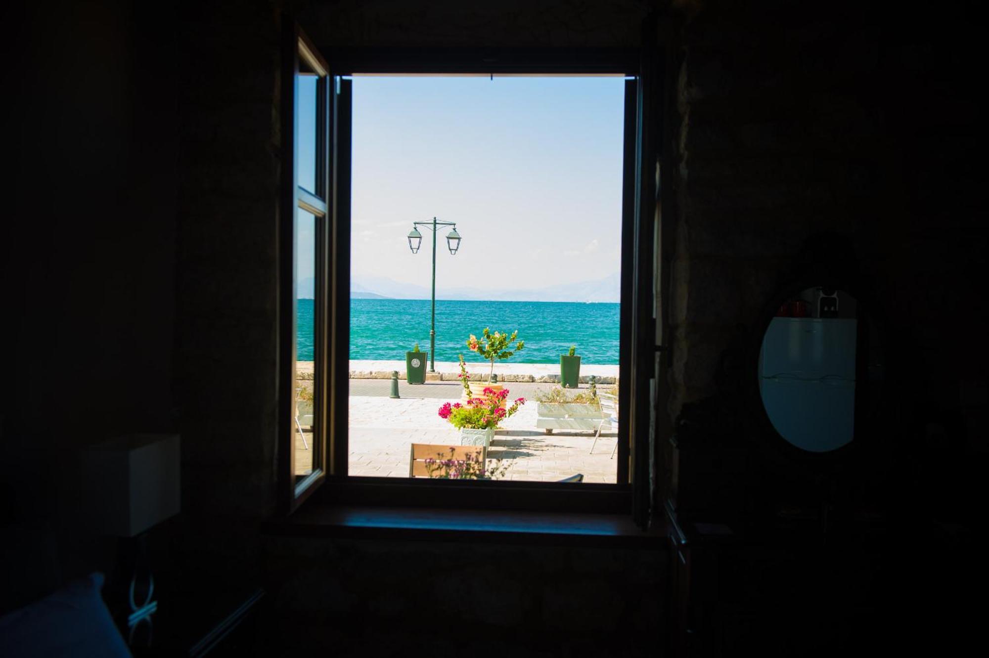 Seafront Stone Suites Vonitsa Esterno foto