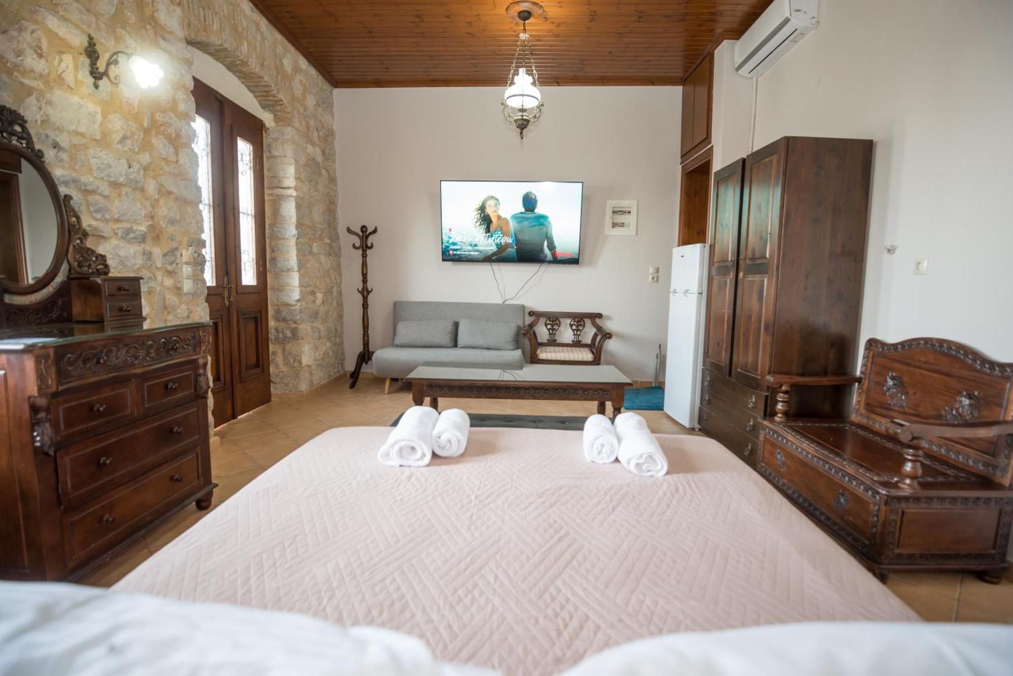 Seafront Stone Suites Vonitsa Esterno foto