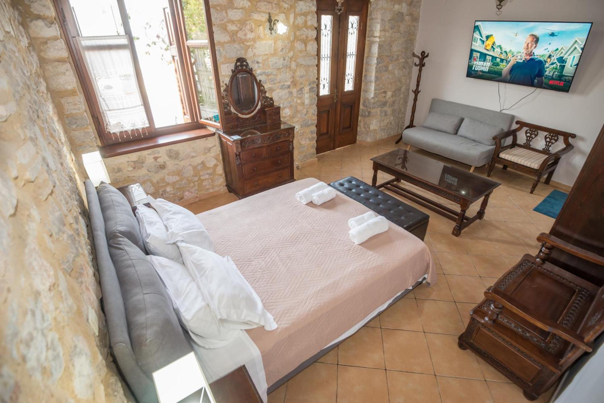 Seafront Stone Suites Vonitsa Esterno foto