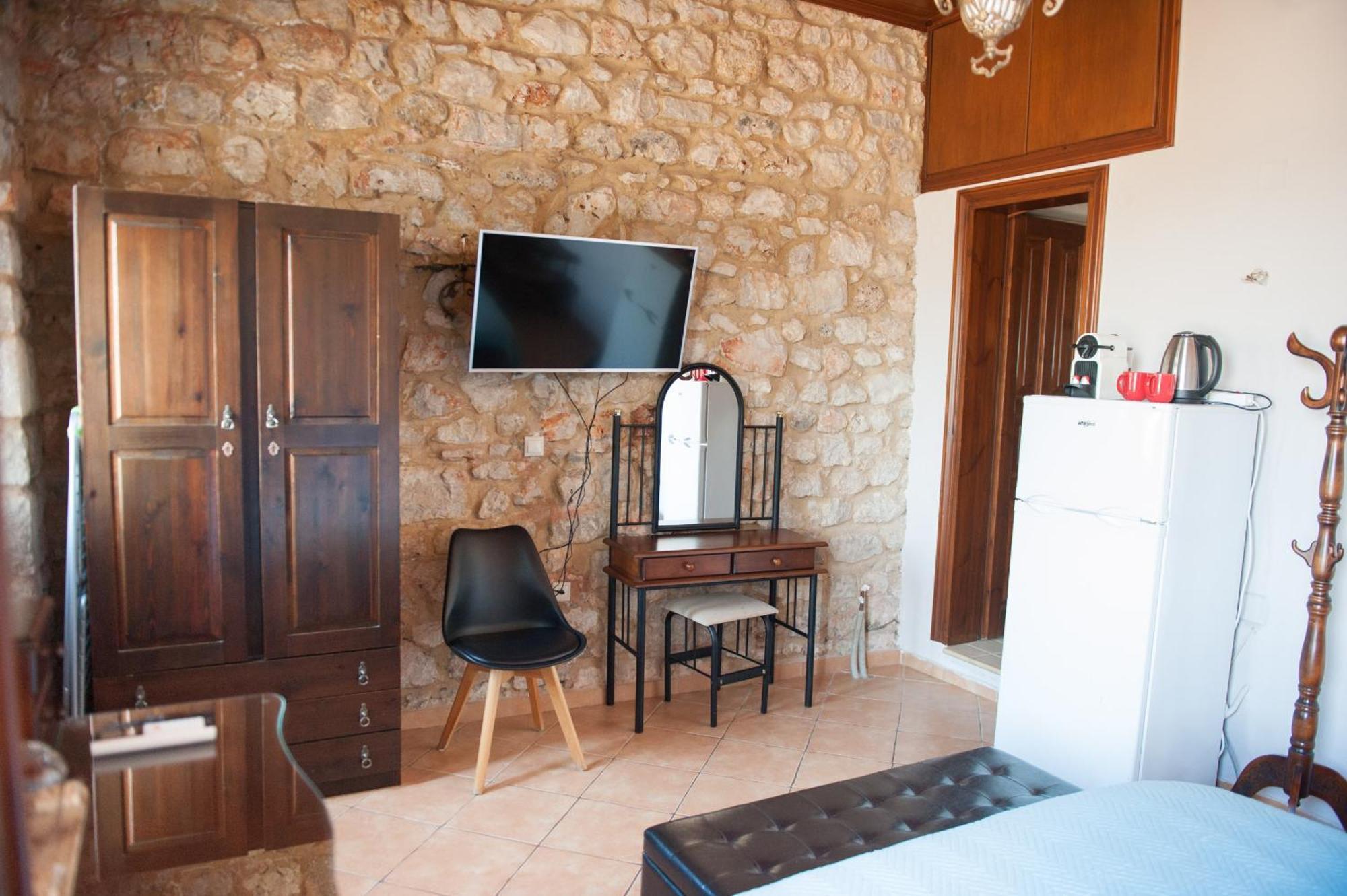 Seafront Stone Suites Vonitsa Esterno foto