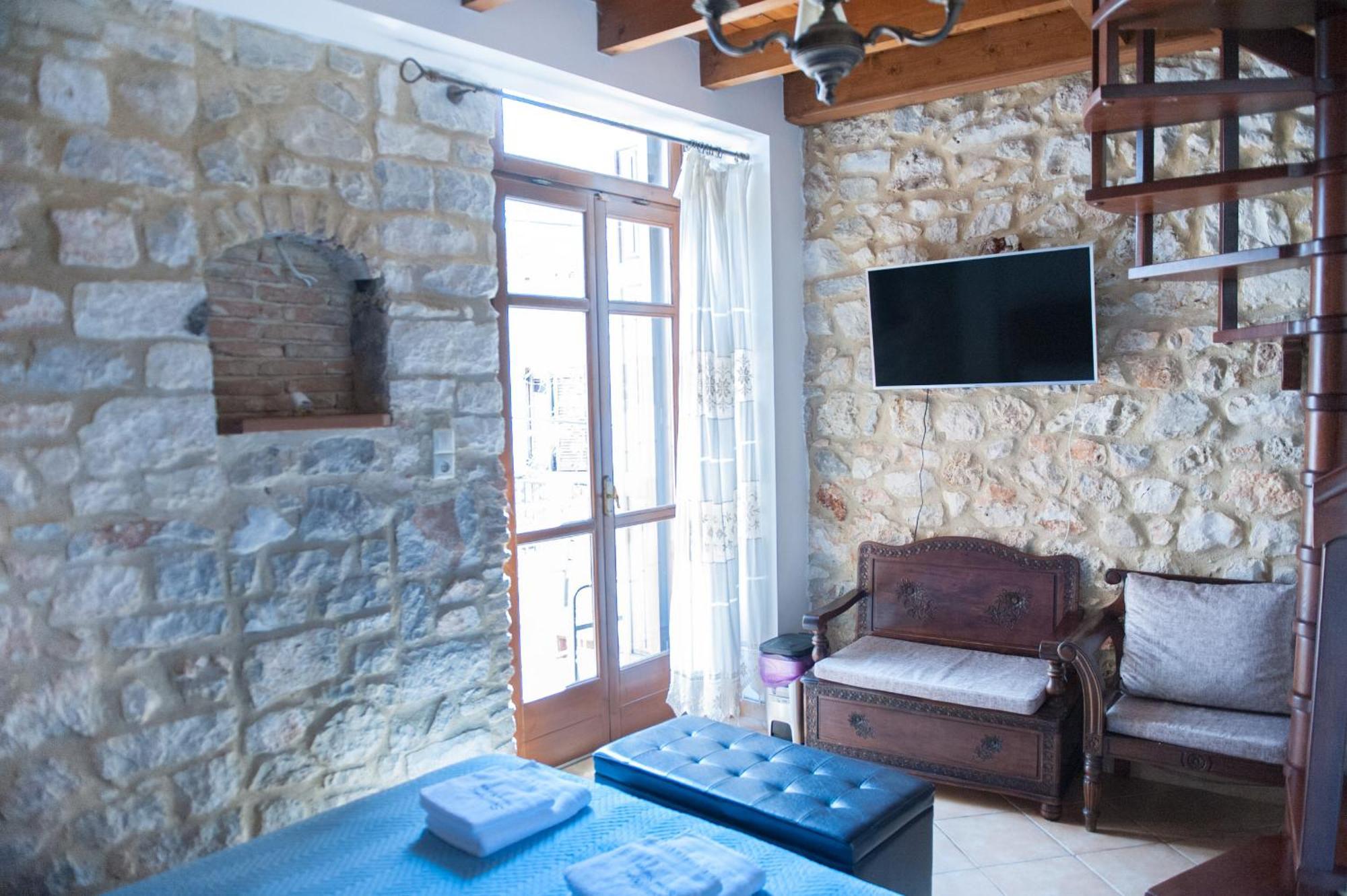 Seafront Stone Suites Vonitsa Esterno foto