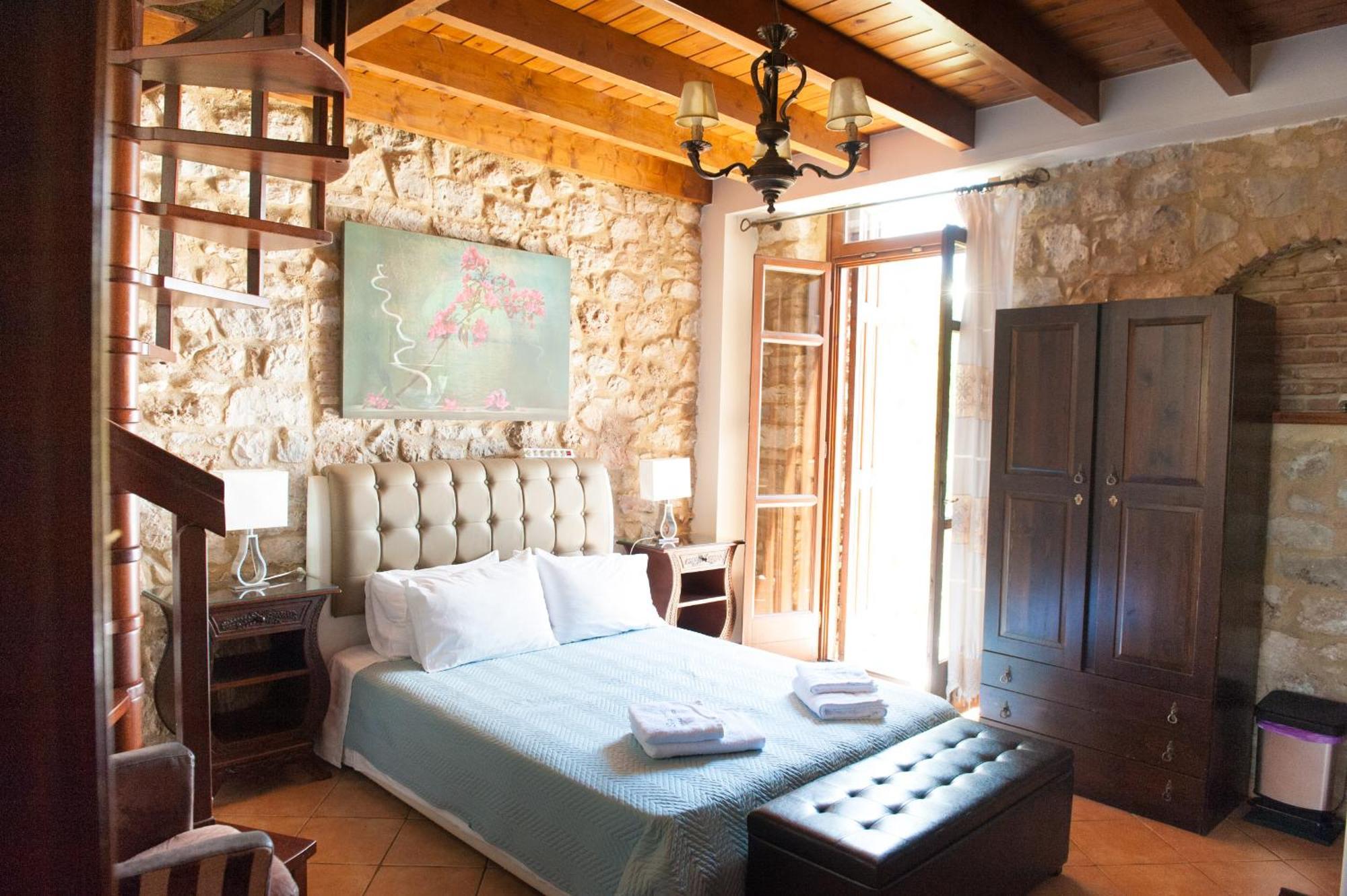 Seafront Stone Suites Vonitsa Esterno foto